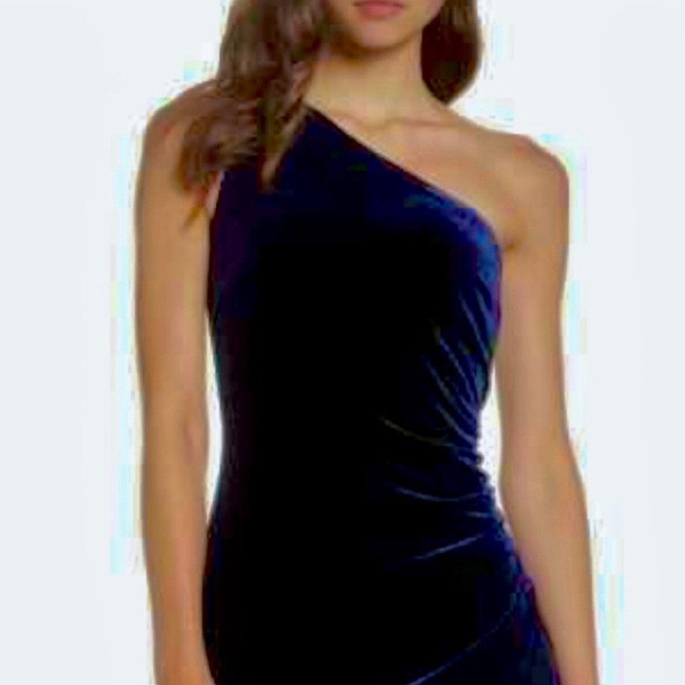 ๐HOST PICK๐ Med Vince Camuto Rouched Velvet Cocktail Event Dress - Picture 6 of 16